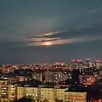 Skyline View - 15th Floor Bliss * ブラチスラヴァ