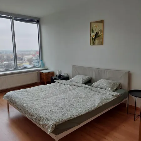 Apartamento Skyline View - 15th Floor Bliss