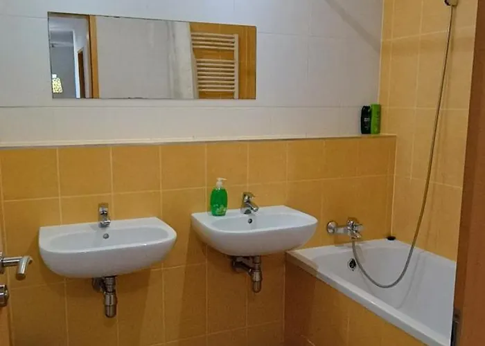 Skyline View - 15th Floor Bliss *