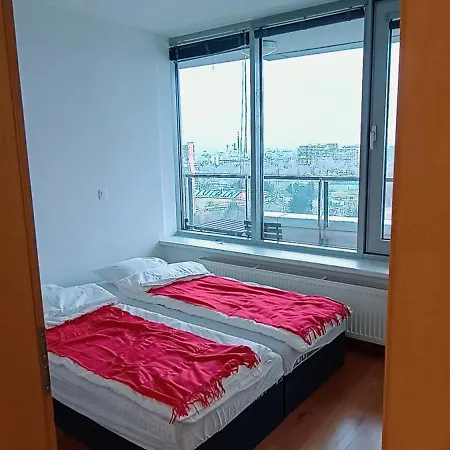 Skyline View - 15th Floor Bliss Apartment Pressburg